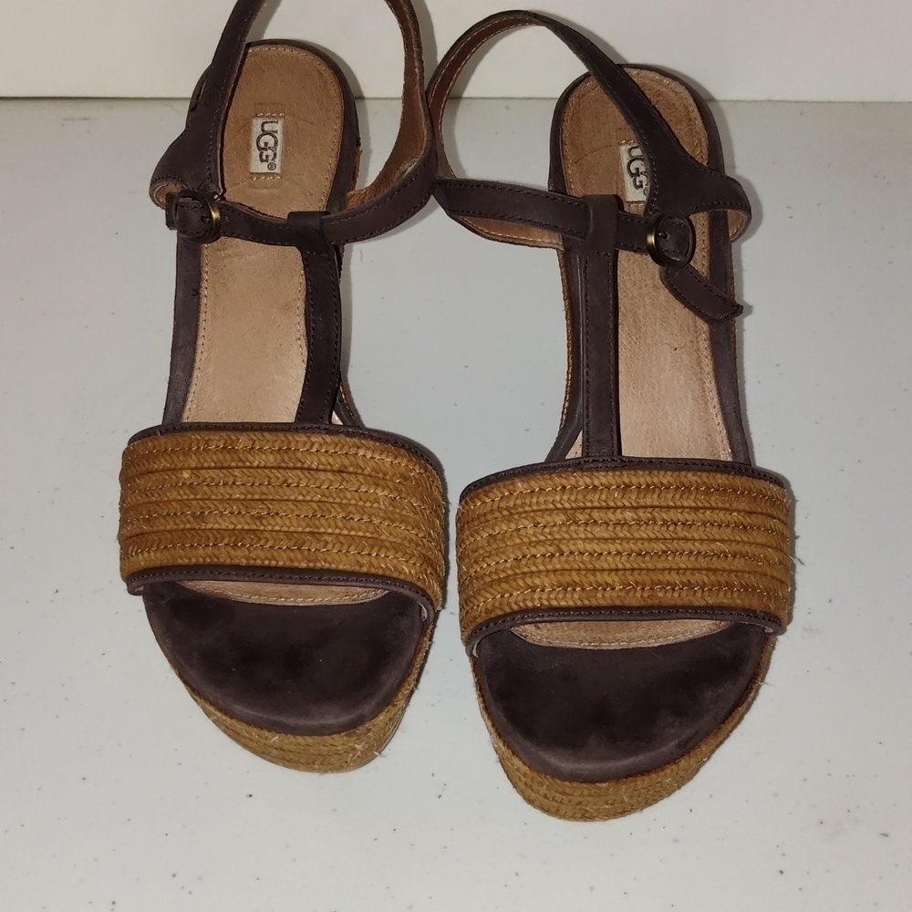 UGG  Women’s Brown  Espadrille Wedge size6.5